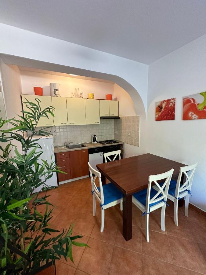 Apartments With A Parking Space מאלי לוסיניי מראה חיצוני תמונה